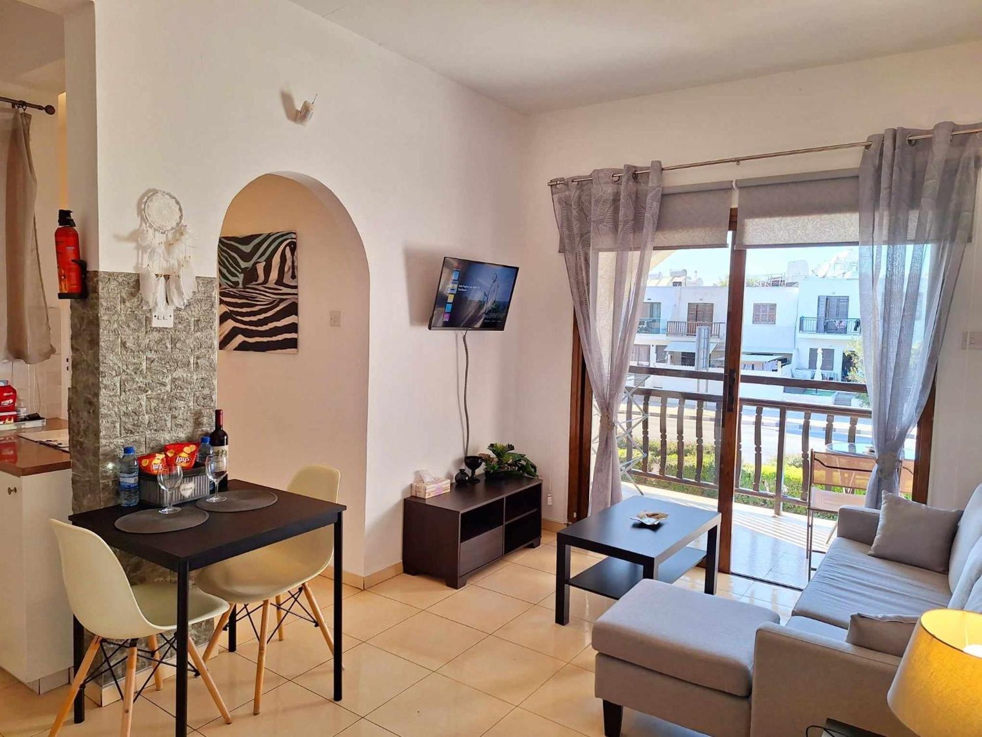 Kato Paphos Apt 400M To The Beach Экстерьер фото