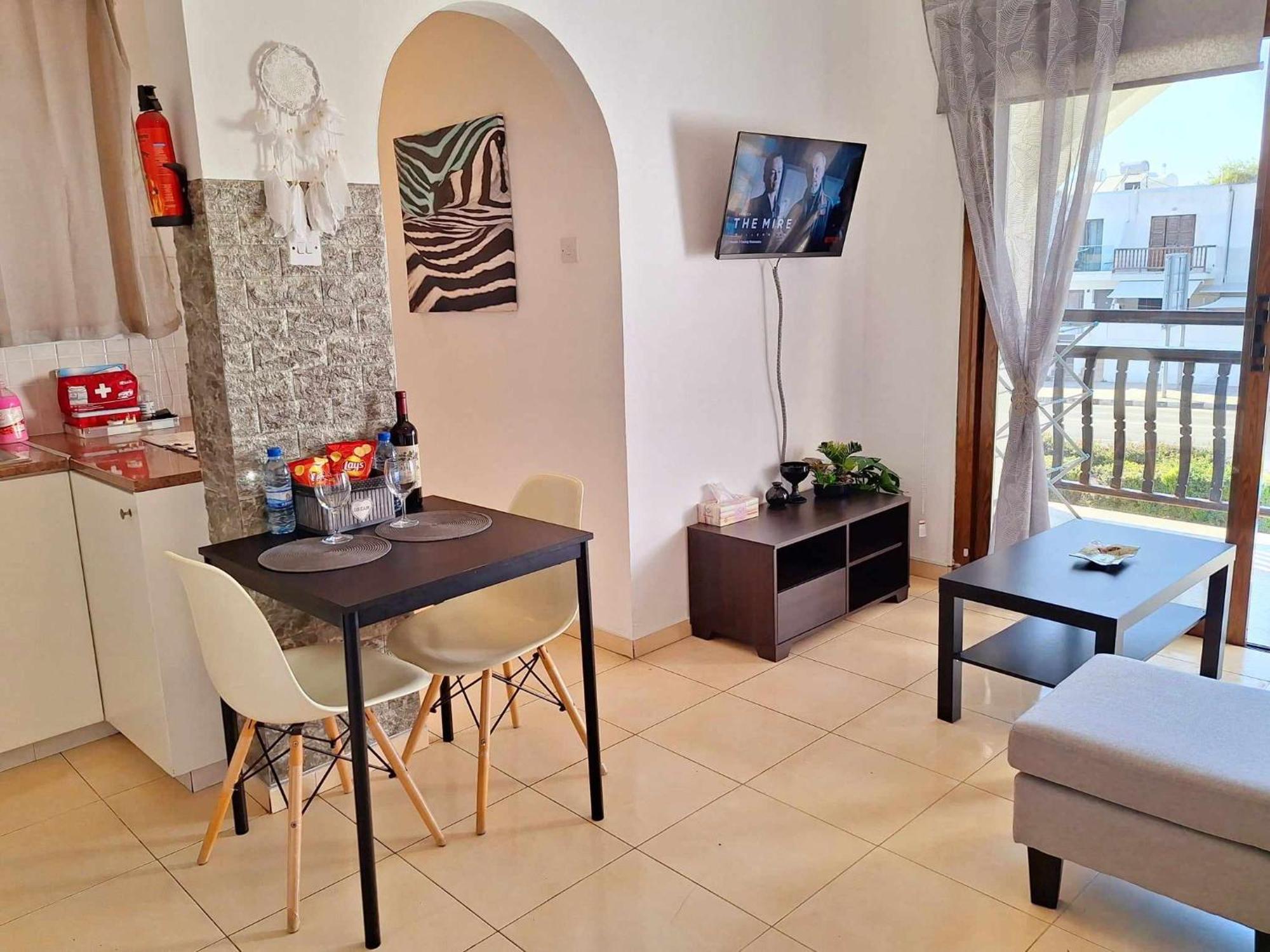 Kato Paphos Apt 400M To The Beach Экстерьер фото