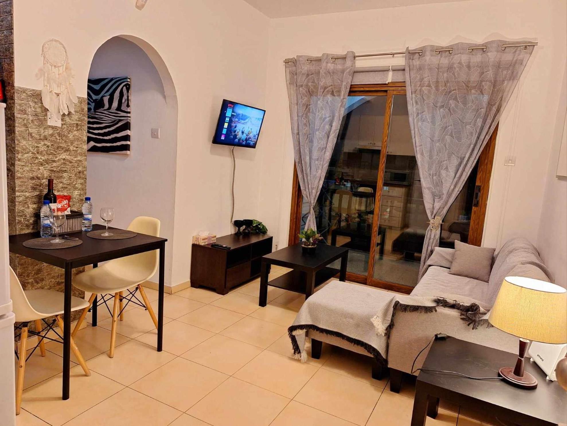 Kato Paphos Apt 400M To The Beach Экстерьер фото