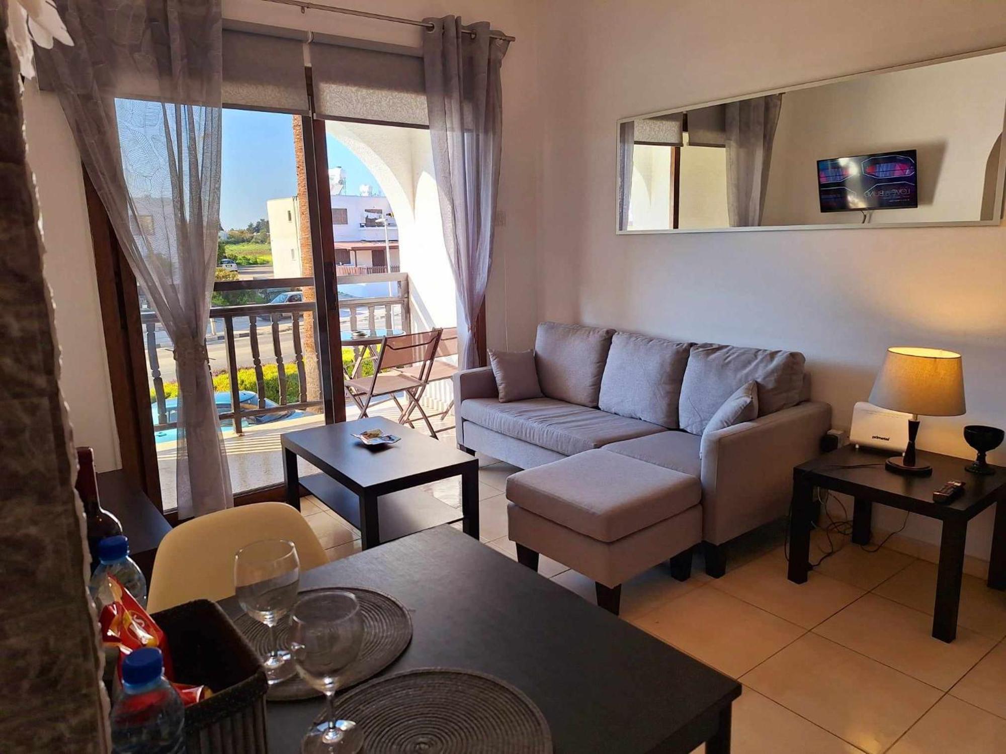 Kato Paphos Apt 400M To The Beach Экстерьер фото