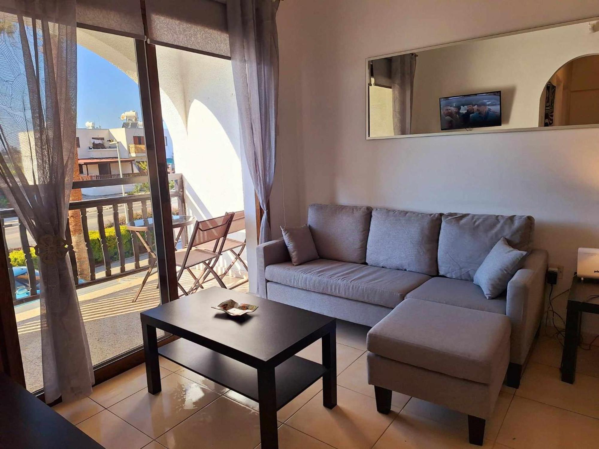Kato Paphos Apt 400M To The Beach Экстерьер фото